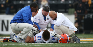 Dr. Kevin Farmer named 2023 SEC Team Physician of the Year