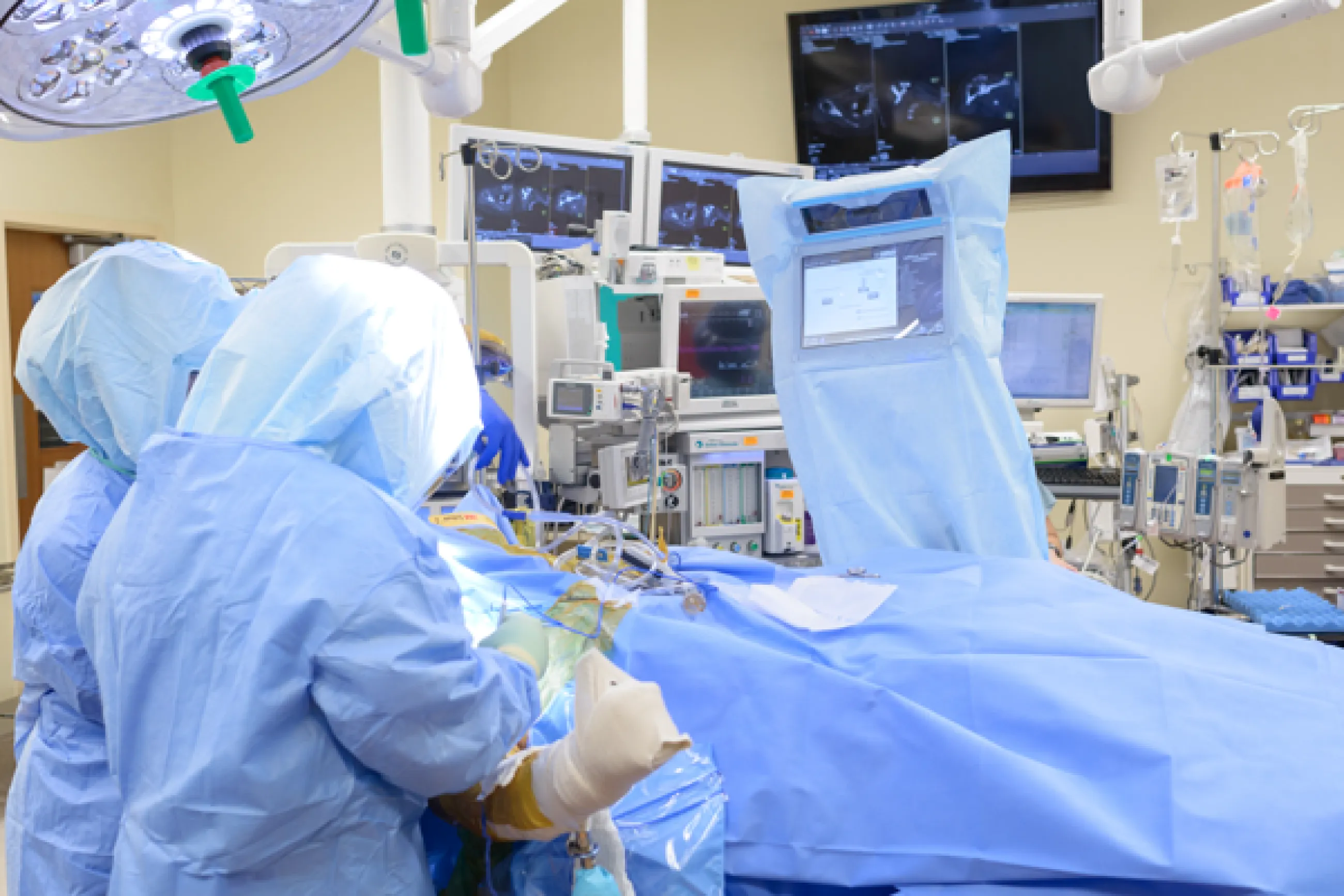 Dr. Wright performs first of its kind computer-assisted surgery in the U.S. using new technology